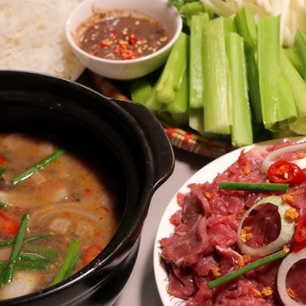 Bò nhúng mắm ruốc